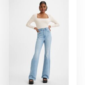 Levi’s 70’s High Flare Light Wash 24 x 32